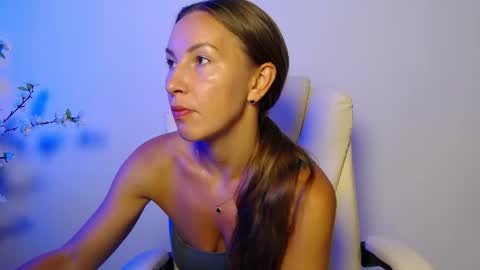 Brandy Gem online show from August 12, 11:01 am