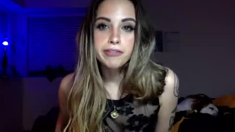 Mimi Noire online show from August 5, 7:06 am