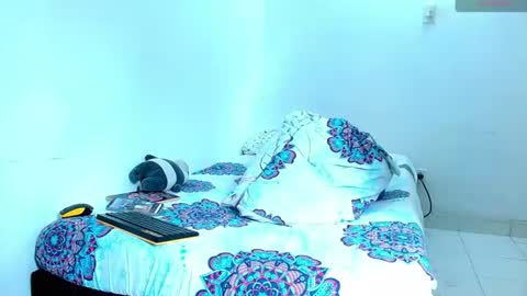 Bray Hotboy online show from August 14, 6:00 pm