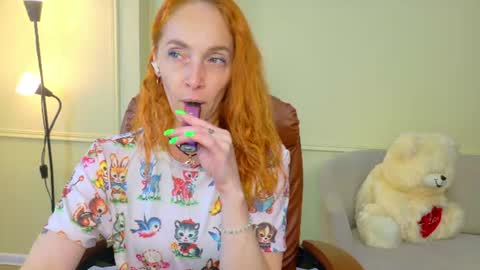 breeterner online show from August 13, 6:44 pm