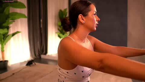 BreezyBella online show from August 11, 3:19 am