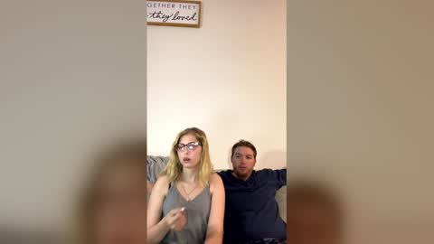 Breezyxlove online show from April 21, 3:23 am