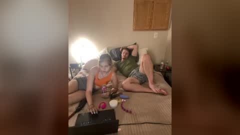 Breezyxlove online show from June 17, 2:21 am