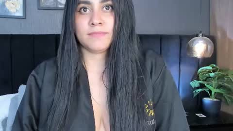   online show from August 8, 7:52 am