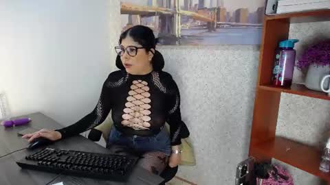 Brenda online show from August 10, 1:23 pm