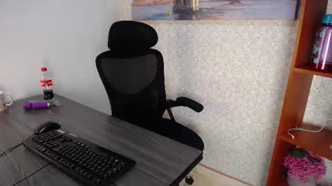 Brenda online show from August 11, 3:03 pm