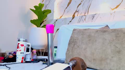 Brenda online show from August 13, 9:12 am