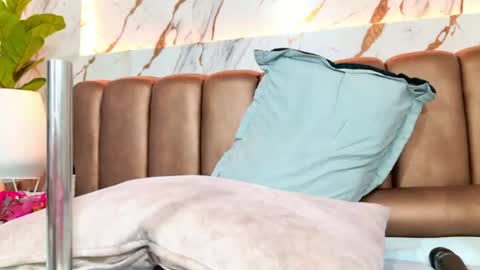 Brenda online show from August 14, 6:06 am