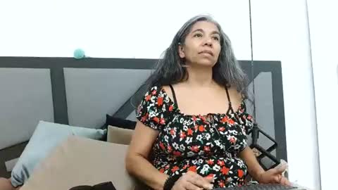 brenda_velasquez online show from August 9, 3:40 am