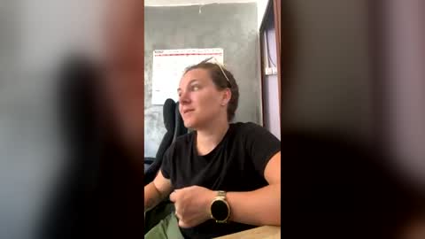 Brenda online show from June 23, 9:32 am