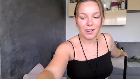 Brenda online show from July 30, 11:50 am