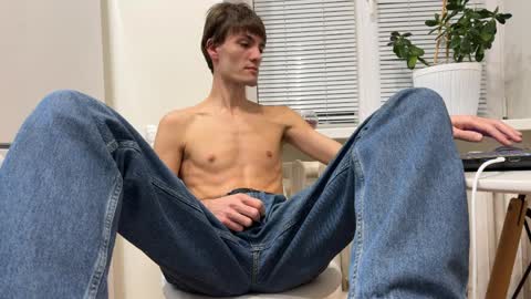 BrendanSilvers online show from April 4, 7:43 pm