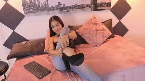 brendazoe online show from August 9, 3:07 am