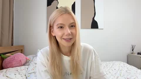Runa online show from August 16, 3:43 am