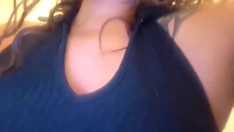 MeganDLoves online show from May 9, 11:45 am