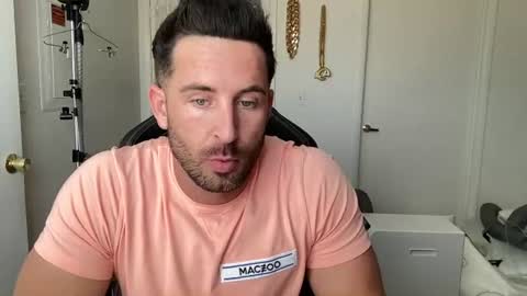 Brett Mycles online show from July 25, 6:23 pm