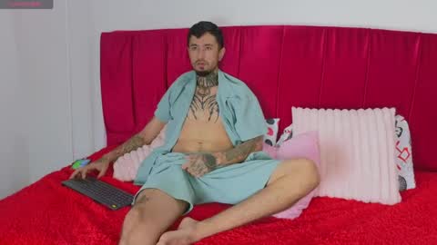 brian_smit13 online show from May 19, 3:29 am