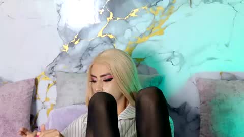 briana_white online show from July 6, 4:10 pm