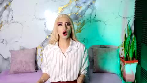 briana_white online show from July 6, 5:16 pm