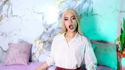 briana_white online show from July 9, 8:14 pm