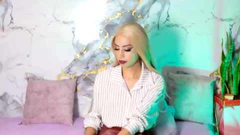 briana_white online show from July 28, 7:09 pm