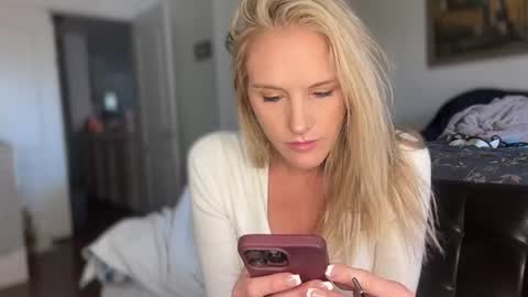 Long legstight pussyperky titties need I say more online show from August 6, 9:36 pm
