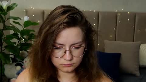 briarwynn online show from August 12, 5:32 am