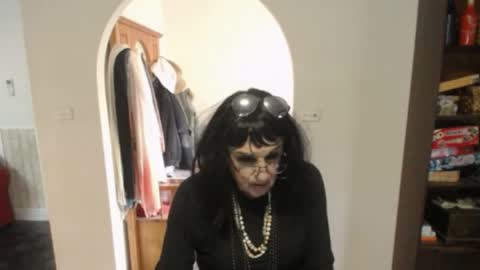 bridgetfouru online show from April 29, 6:38 am