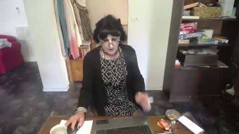 bridgetfouru online show from June 5, 4:28 am