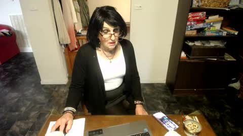 bridgetfouru online show from August 4, 6:21 am
