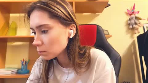 Jade online show from February 28, 6:38 pm
