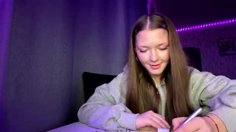 bridgettmajchrzak online show from April 24, 3:17 pm
