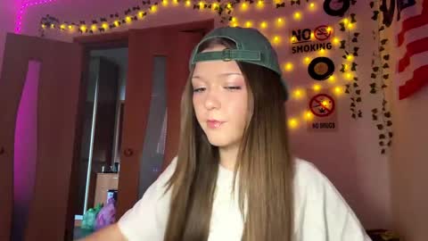 bridgettmajchrzak online show from May 16, 1:49 am