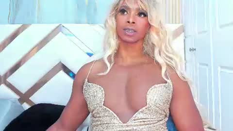 briggittebony online show from August 17, 8:36 pm