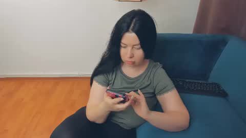 brilliantegirl_ online show from August 12, 12:29 pm