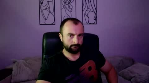 brindlefly69 online show from July 17, 11:43 am