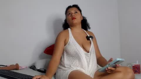 brisaluna online show from August 12, 10:28 am