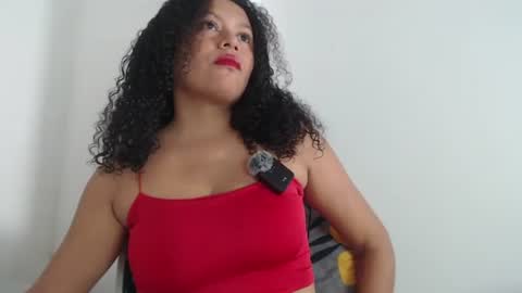 brisaluna online show from August 14, 11:25 am