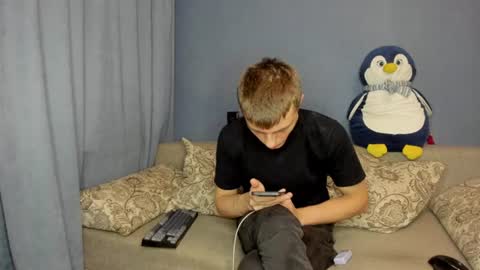 bristlebback online show from August 11, 5:37 pm