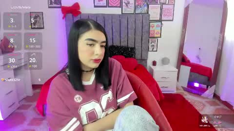 britannie_ online show from August 4, 1:30 pm