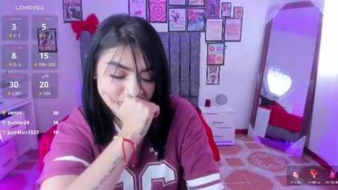 britannie_ online show from August 12, 5:04 pm