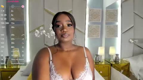 britanymooree online show from August 5, 7:56 pm