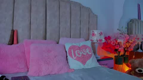 brithanyparker_ online show from August 4, 6:32 am