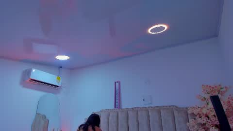 brithanyparker_ online show from August 6, 11:31 am