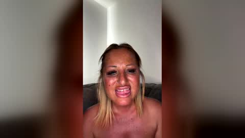 britishcumslut_10 online show from April 20, 2:59 pm