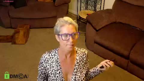 Lady Annabelle Montgomery online show from August 10, 10:00 pm