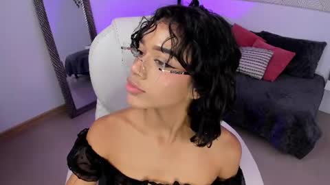 britney_collins_ online show from July 21, 2:30 pm