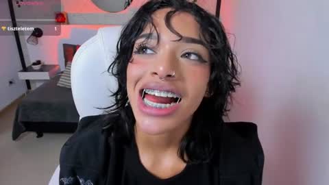britney_collins_ online show from August 6, 2:16 pm