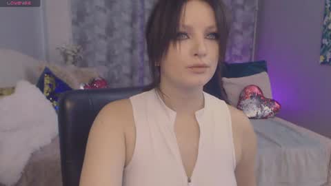 britneybarker online show from August 9, 6:03 am
