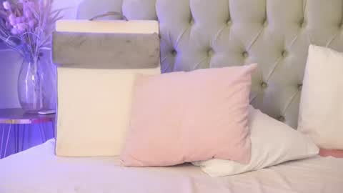 BritneySynn online show from August 5, 5:16 am